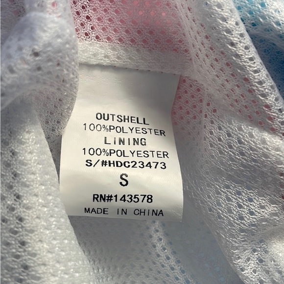 DNA Cropped Ultra Lightweight Windbreaker in
Small - Picture 7 of 13